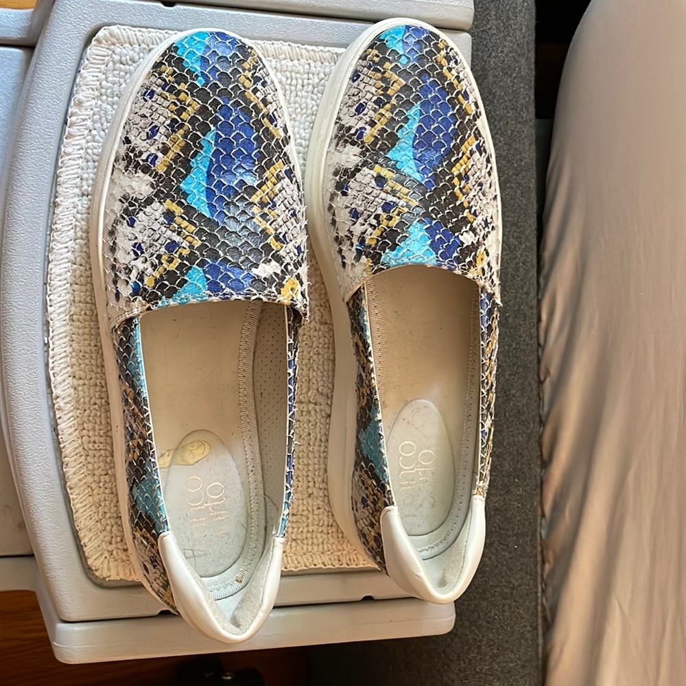 Franco Sarto size 9 slip on sneakers